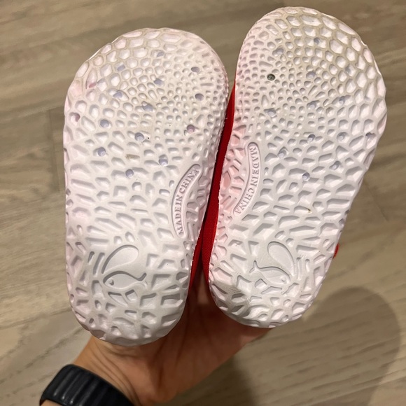 Toddler water shoes size 4 - Picture 4 of 4